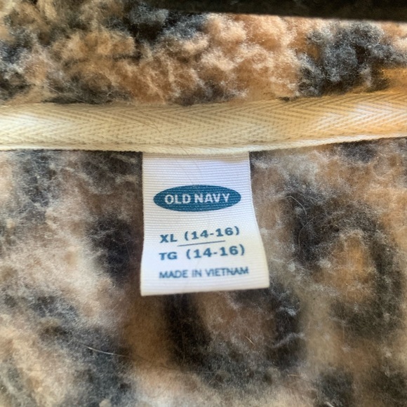 Old navy Sherpa zip up jacket - Picture 3 of 4